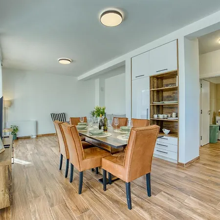 Lucija - Perfectholiday Biograd Na Moru