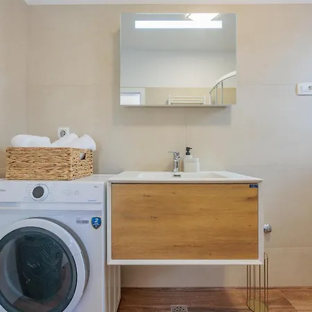Lucija - Perfectholiday Apartman *