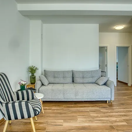 Lucija - Perfectholiday Apartman *