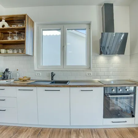 Lucija - Perfectholiday Apartman Biograd na Moru