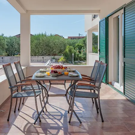 Lucija - Perfectholiday Apartman