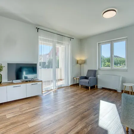 Lucija - Perfectholiday Apartman *